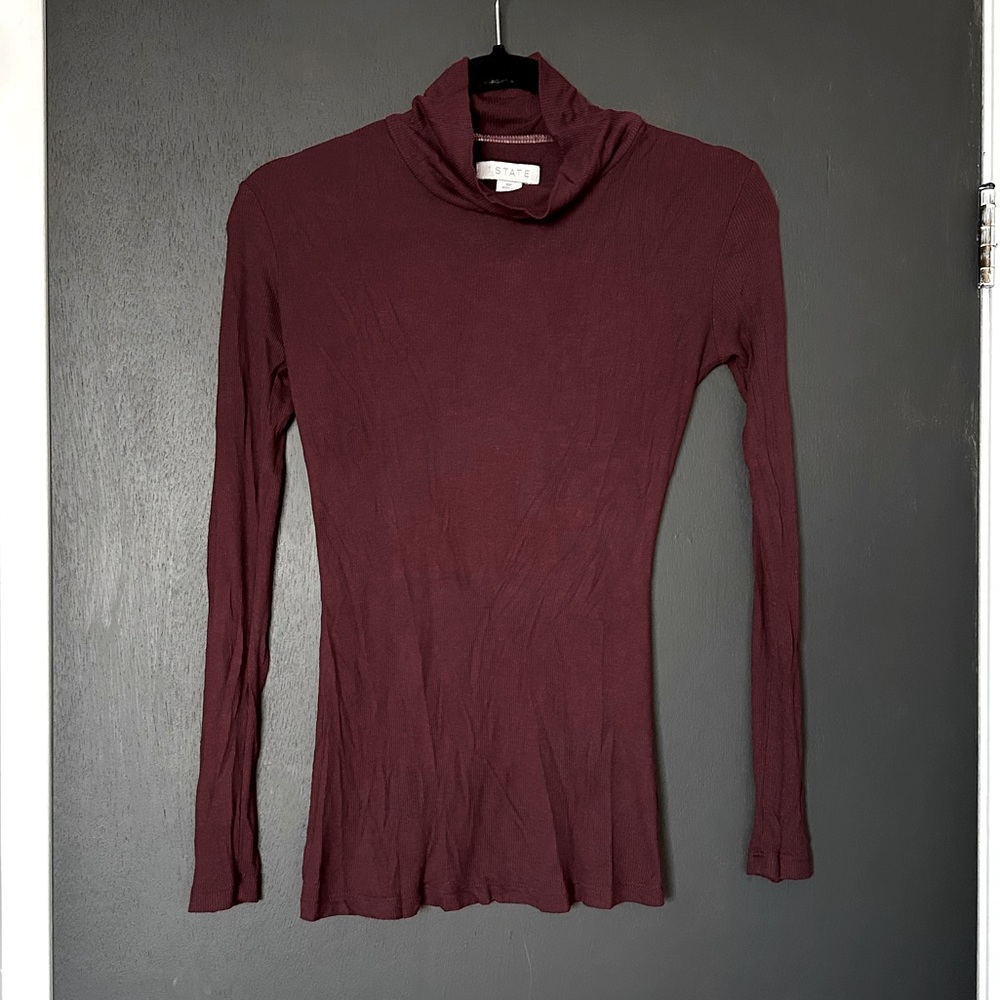1.State Burgundy Mockneck - Size Small